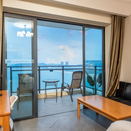 Tongyu Tauriel Scenic Apartment (Hailing Island Dajiao Bay)