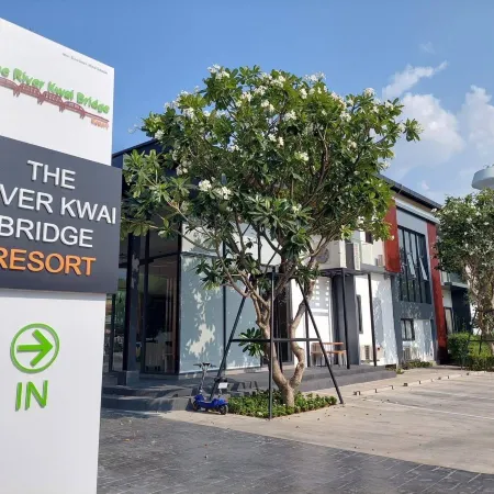 River Kwai Bridge Resort 2 Отели рядом с достопримечательностью «Военный музей JEATH»