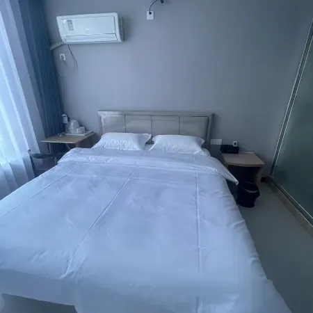 Lingshou Yueting Hotel