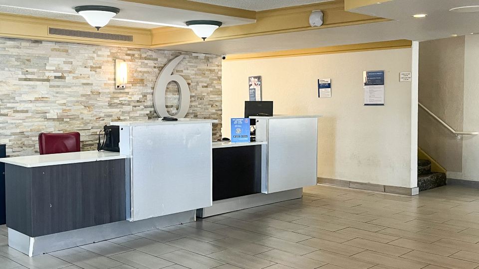 Motel 6 Aurora, CO – Medical Center