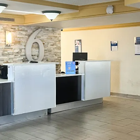 Studio 6 Aurora, CO – Medical Center