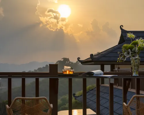 Sea of Clouds at Sun | Leisure and Holiday Courtyard Dekat Hotel Photos