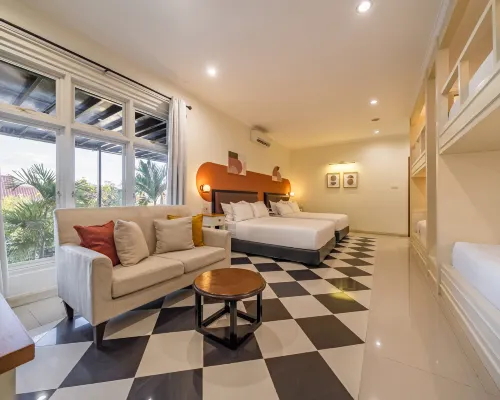Cove Amayana Hotels in Wonocolo