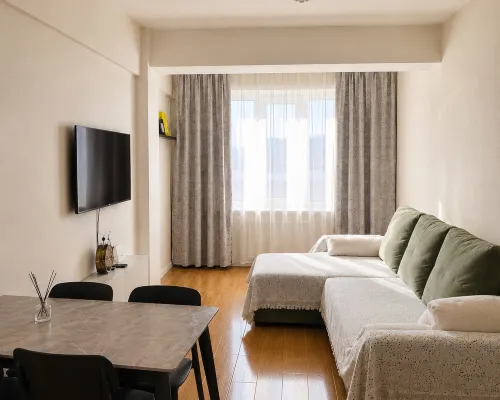 Warm & Cozy Stay in the City Center 蘇赫巴托爾附近的飯店