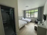 Baoxing Shaojun Homestay - เปิดใหม่