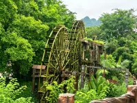 Xingyi Riverside Time Homestay (Wanfenglin Scenic Area) - 마운틴 뷰