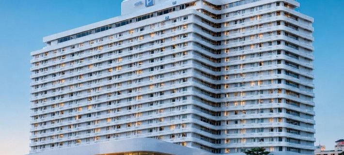 Hotel Plaza Osaka Отели в г. Осака