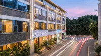 Maitreya Blue Lake Hot Spring Resort Hotel - Suối nước nóng