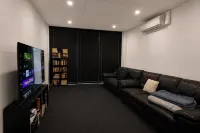 Capsule Perth City Backpackers Hostel - Note - Valid Passport Required to Check IN - 2성급