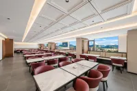 Peak Forest Lake Hotel (Xingyi South Railway Station & Wanfenglin Airport Branch) - Airport Shuttle