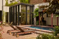 Latroupe Jardin Secret - Pools