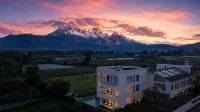 Yuzun · Snow Mountain Panoramic Luxury Secluded Manor (Baisha Old Town) - parcheggio