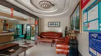Tianshan Hotel - Pet friendly