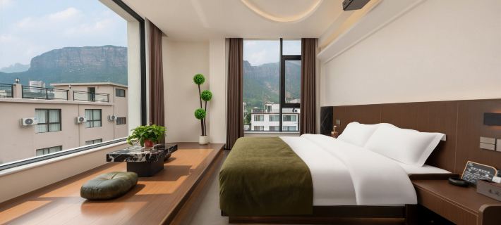 Spring Breeze Miles · Spring Villa | Mountain View Homestay (Baoquan Tourist Resort Branch) Hotels in Huixian