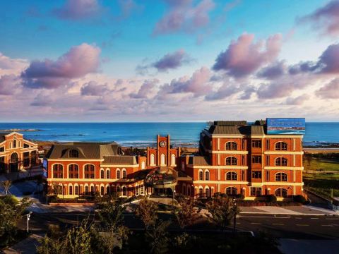 Tsingtao Time Resort Hotel