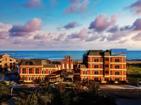 Tsingtao Time Resort Hotel