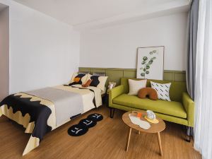 baseLITE-WESTBUND Serviced Apartment