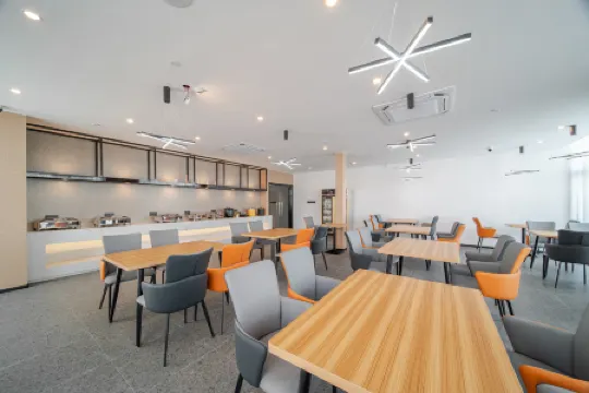 IU Hotel (Hezhou Zhaoping Government Affairs Center)