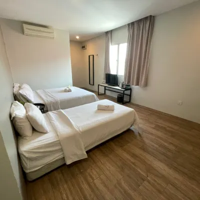 Chariton Hotel Butterworth Hotels near Butterworth Art Walk