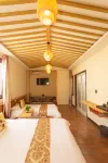 Crescent Moon Spring Zichenju Homestay (Mingsha Mountain and Crescent Moon Spring Scenic Area) - parkir