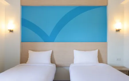 Hop Inn Hotel Ermita Manila Отели рядом с достопримечательностью «Церковь Святого Августина»