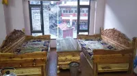 Seda Gesang Flower Collector Hotel