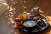 JANE Hot Spring Hotel (Anji Yunshang Grassland Panda Tribe Adventure Park Branch)