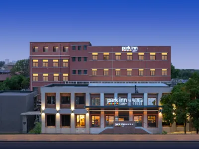 Park Inn by Radisson Tianjin Five Old Street Nanjing Road Hotel in zona Qing Wang Fu