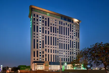 Holiday Inn & Suites Dubai Festival City, an IHG Hotel