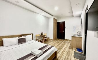 The Jade Hotel Near Tan Son Nhat Airport