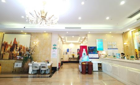 Suitetrails - Vienna Hotel(Hezhou Municipal Plaza)