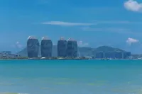 Haizhong Hotel (Sanya Bay Coconut Dream Corridor)