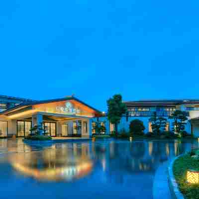 Slender West Lake Hot Spring Resort Yangzhou Hotel Exterior