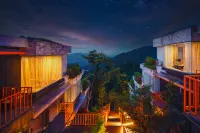 Yunfuli Cliff Hotel, Qili Pingye Luxury Hotel Hotels in Hongya