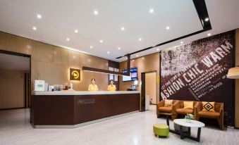 IU Hotel (Xi'an Bell and Drum Tower Huimin Street Store)