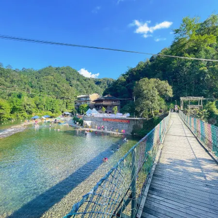 Jiuwu. Xiyuejianshan B&B