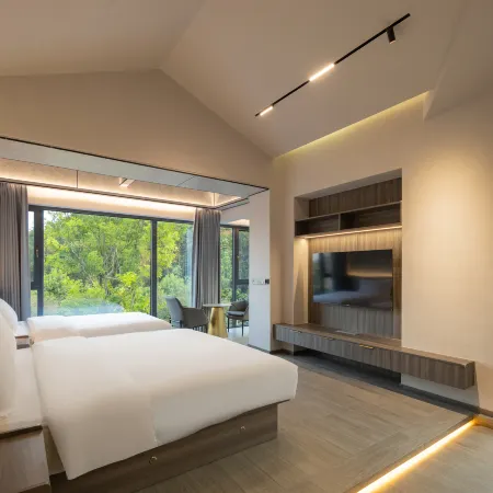 Floral Lux·Peach Bloom Inn