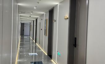 Suri E-sports Hotel (Jiangcai University)