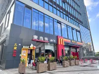 Dali Light Luxury Apartment (Tianbao Subway Station)