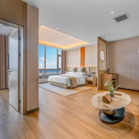 Taifeng Hotel (Qujing Wanda Bund)