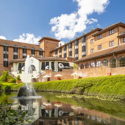 โรงแรม Crowne Plaza Solihull บาย IHG โรงแรมใกล้สวนสาธารณะสมอลฮีธ