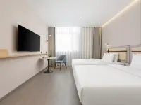 Homeinn Selected Hotel (Anshan Railway Station Wanxianghui) Hotels near Anshan Teng'ao Airport