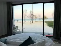 Luna Koh Rong