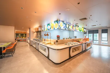 Foshan Jifeng International Hotel Отели рядом со станцией Foshan West Railway Station