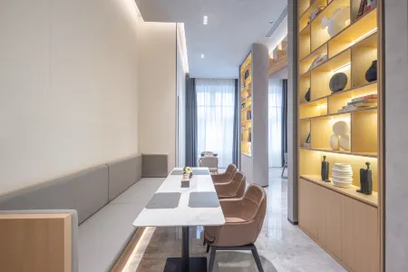 Jinyi Youxuan Hotel (Hohhot International Convention and Exhibition Center Juhaicheng Branch) Отели рядом с достопримечательностью «Inner Mongolia University Gym Teaching Part»