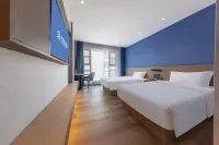 Waterfront Hotel Hotels near Sanxiang Zijian Gymnasium