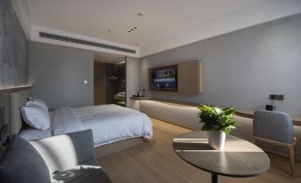 Saint Man Hotel (Cangzhou University)