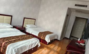 Luoshan Manjianghong Business Hotel