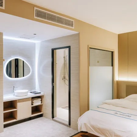 Xiyue Zhongxuan Hotel (Linyi High-speed Railway Station)
