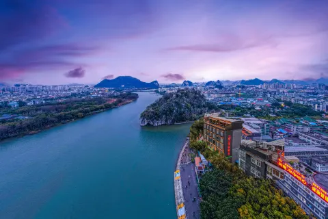 Jolie Vue Bontique Hotel（Elephant Trunk Hill and Two Rivers and Four Lakes ）